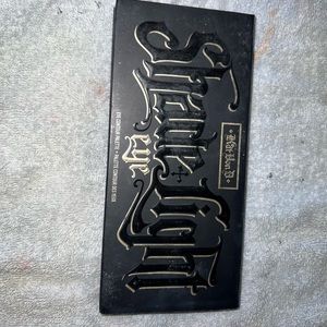 Kat Avon D eyeshadow pallet